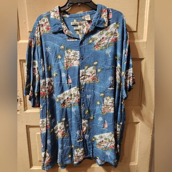 Batik Bay Palm Tree Hawaiian Design Short Sleeve Button Down Shirt - Picture 1 of 3